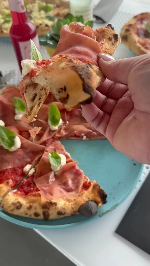 Angry Pizza_Bellmere_slider_bild_2