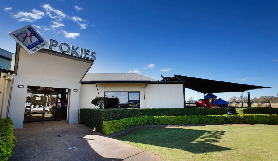 Highfields Tavern restaurant in Gowrie Junction