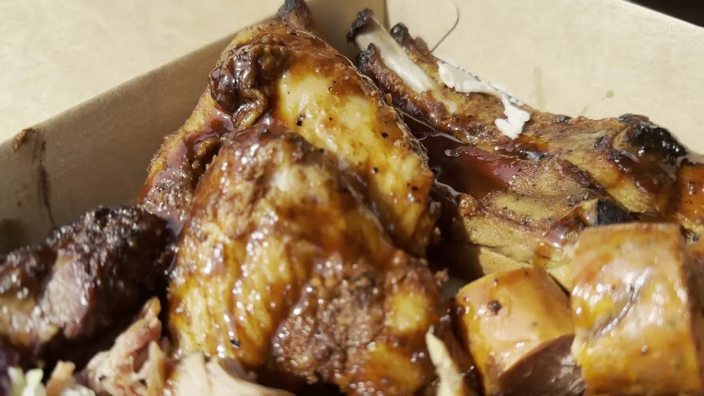 2 m8's BBQ_Kalbar_slider_imagen_2