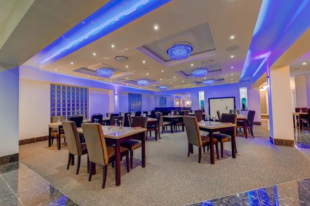 Oasis Restaurant & Bar restaurant in Miles