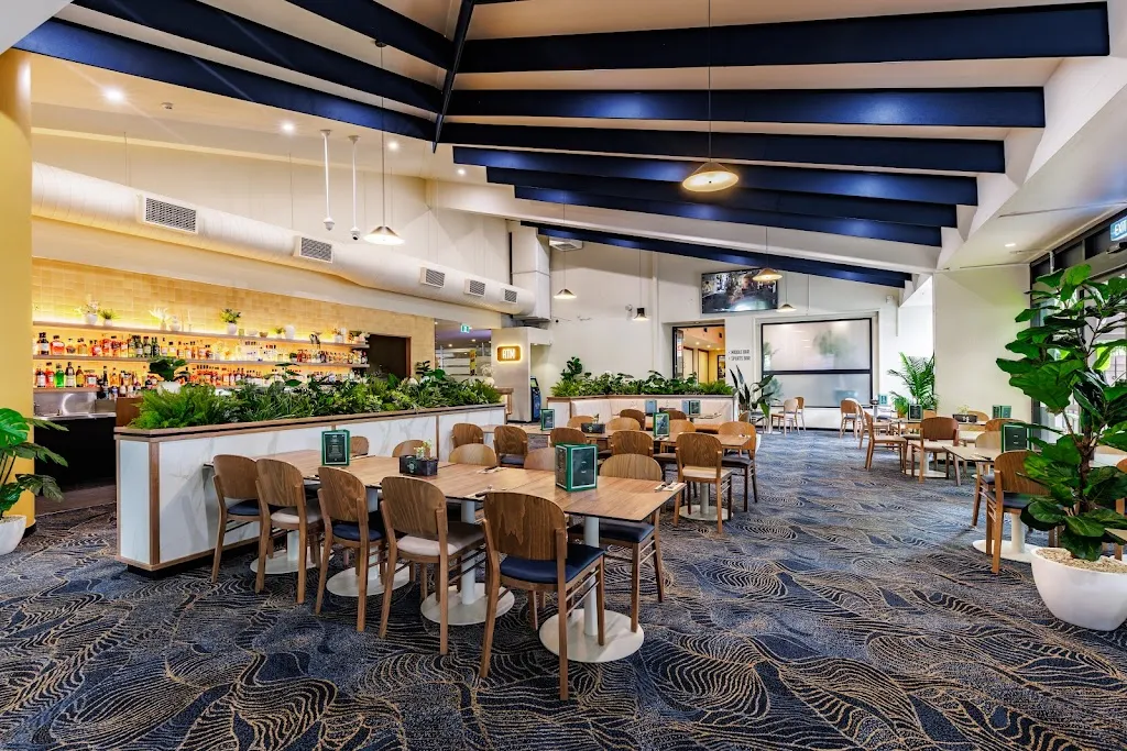 Centenary Tavern restaurant in Riverhills