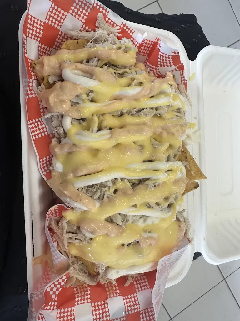 Taylah Reis_Loaded Cafe_Tully_review