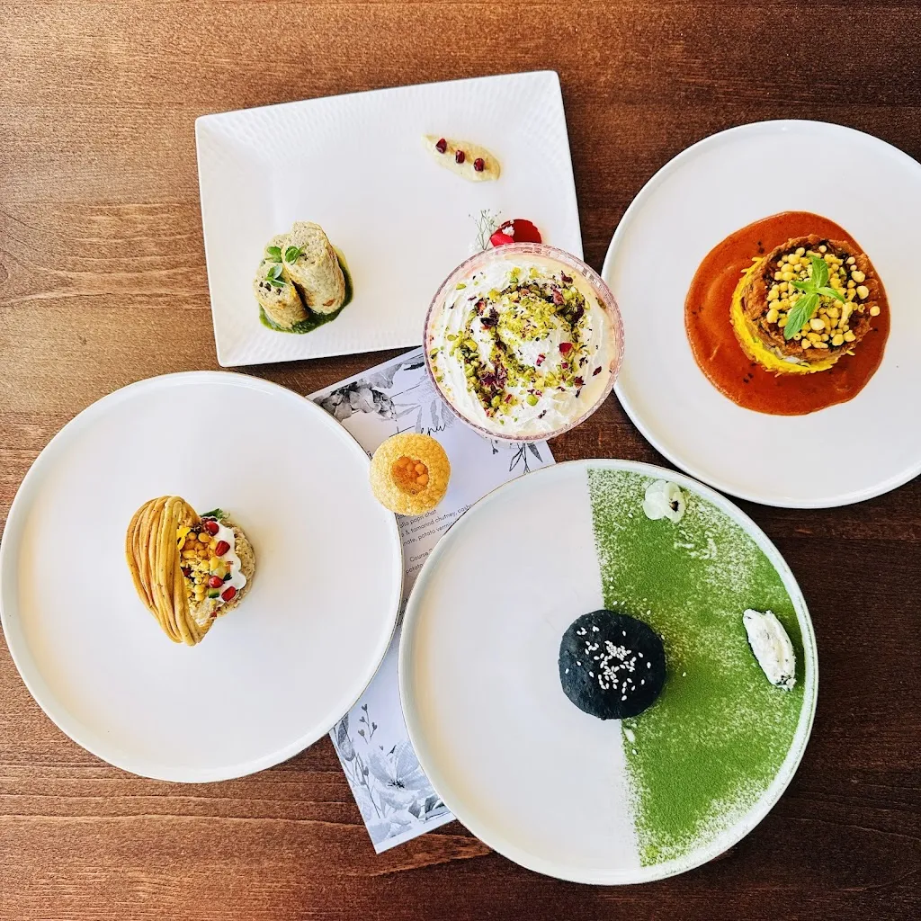 Chakra Restaurant_Vincent_slider_image_3