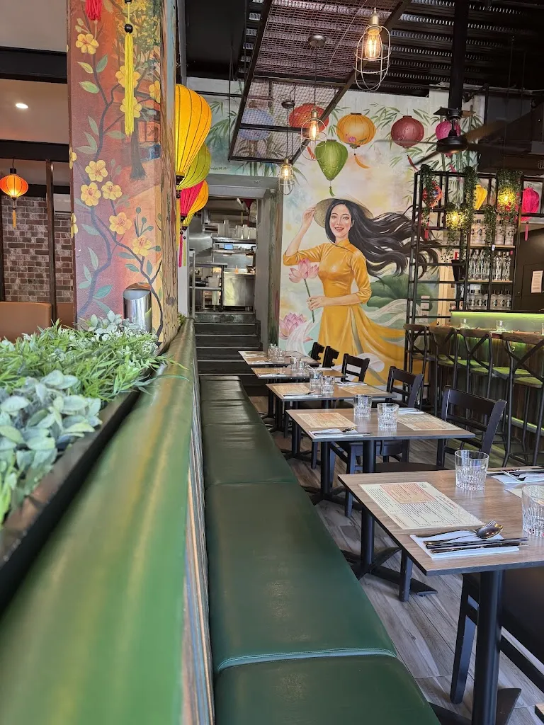 Hanoi Mee Kitchen & Bar restaurant in Albert Park