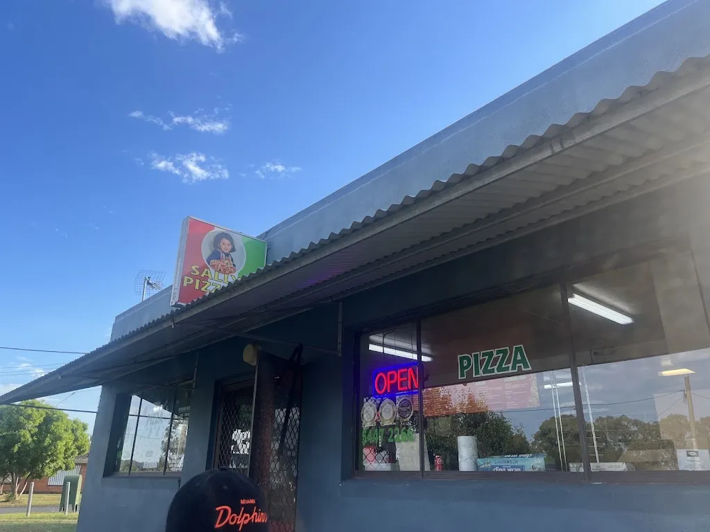 Sally's Pizza restaurant in Dorset