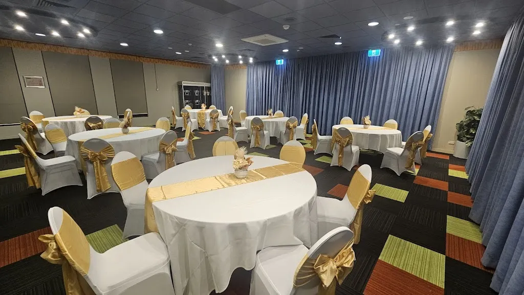 Meet-point House restaurant in Weetangera