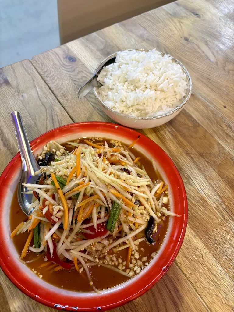 Nini Reviews_Thip's Thai Takeaway_Weetangera_bewertung