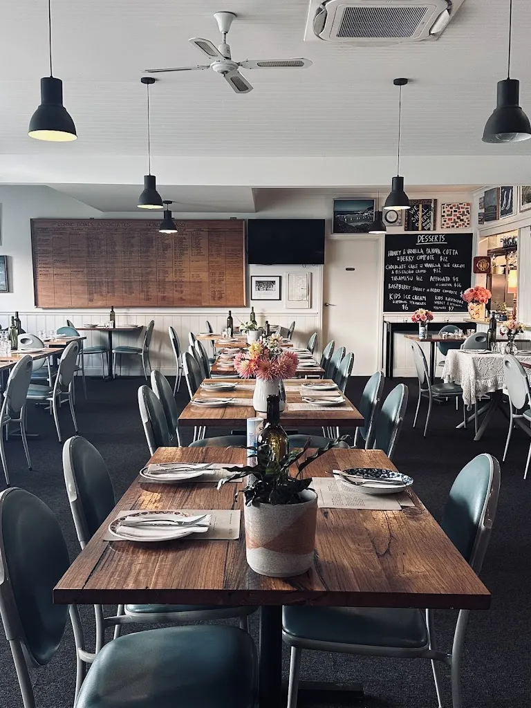 In the Skies Restaurant & Bar restaurant in Anglesea