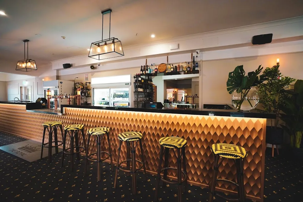 Royal Hotel Muswellbrook restaurant in Aberdeen