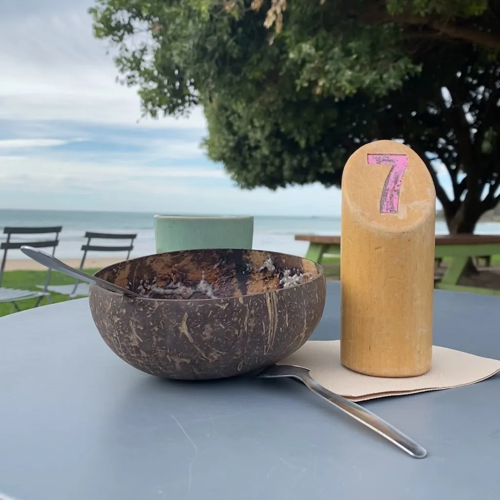 Justas Pipinis_Totti's Lorne_Macedon_review