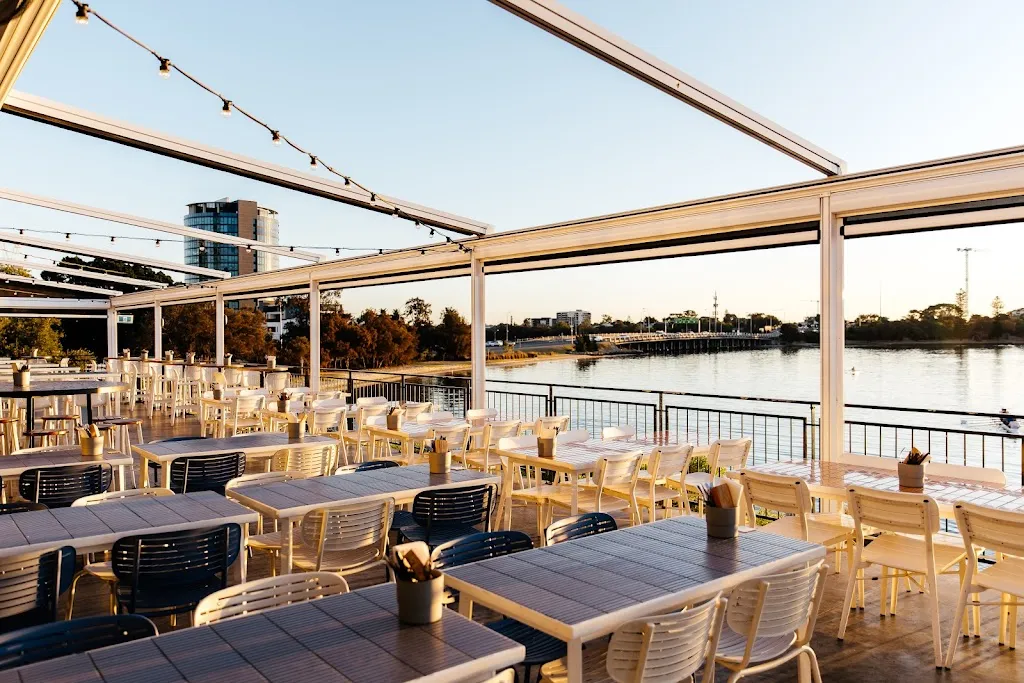 The Rowing Pavilion restaurant in Ardross