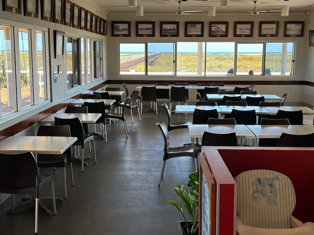 Kestrel Cafe_Carnarvon_slider_image_1