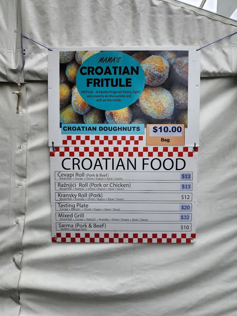Thien Vuong (fooderarri)_Canberra Deakin Football Club_Barton_reseña