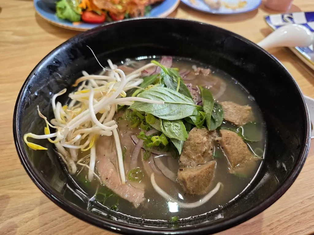 Halcyon Nest Vietnamese Restaurant_Bonython_slider_bild_3