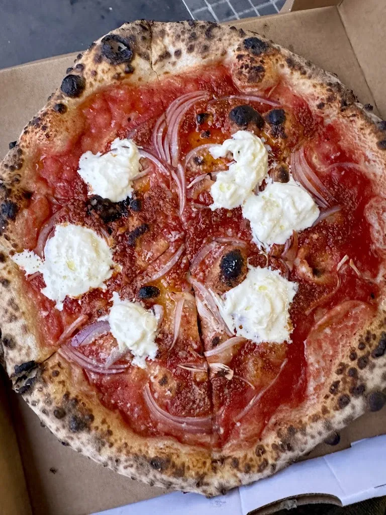 Ciro's Pizza_Austinmer_slider_bild_2