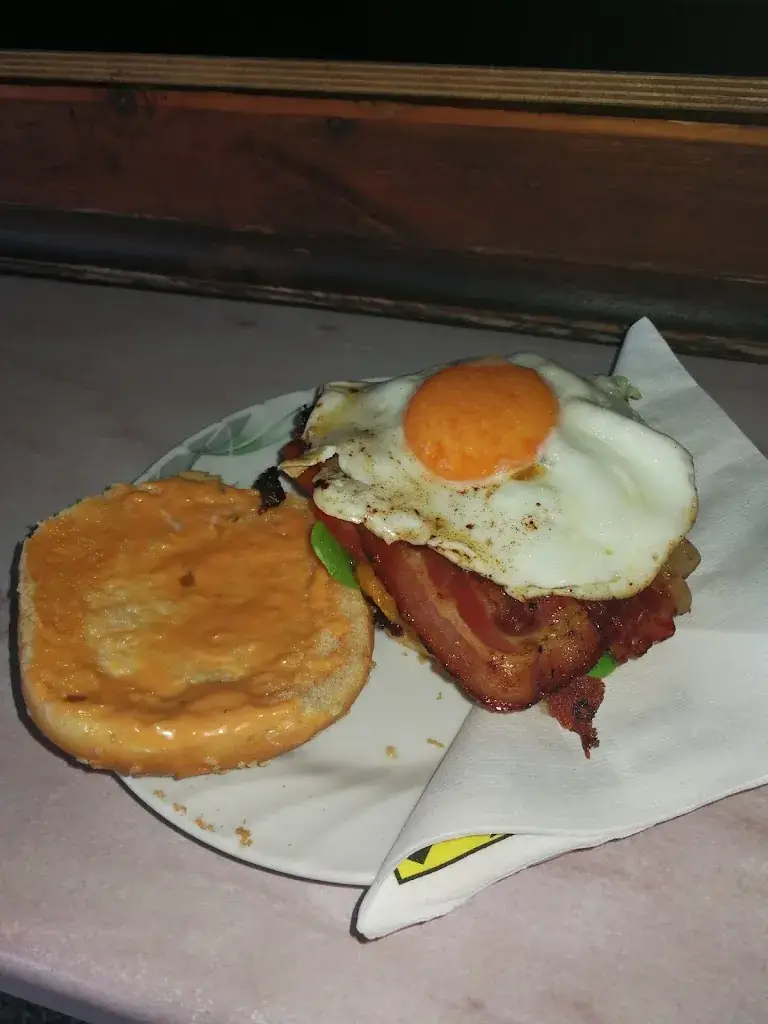 Menu_Moni‘s Imbiss_Bernstein_immagine_2