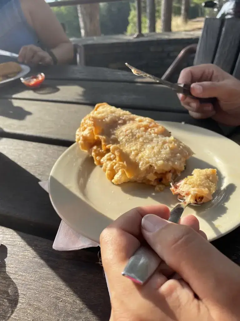 Adela Panc_Moni‘s Imbiss_Bernstein_recensione