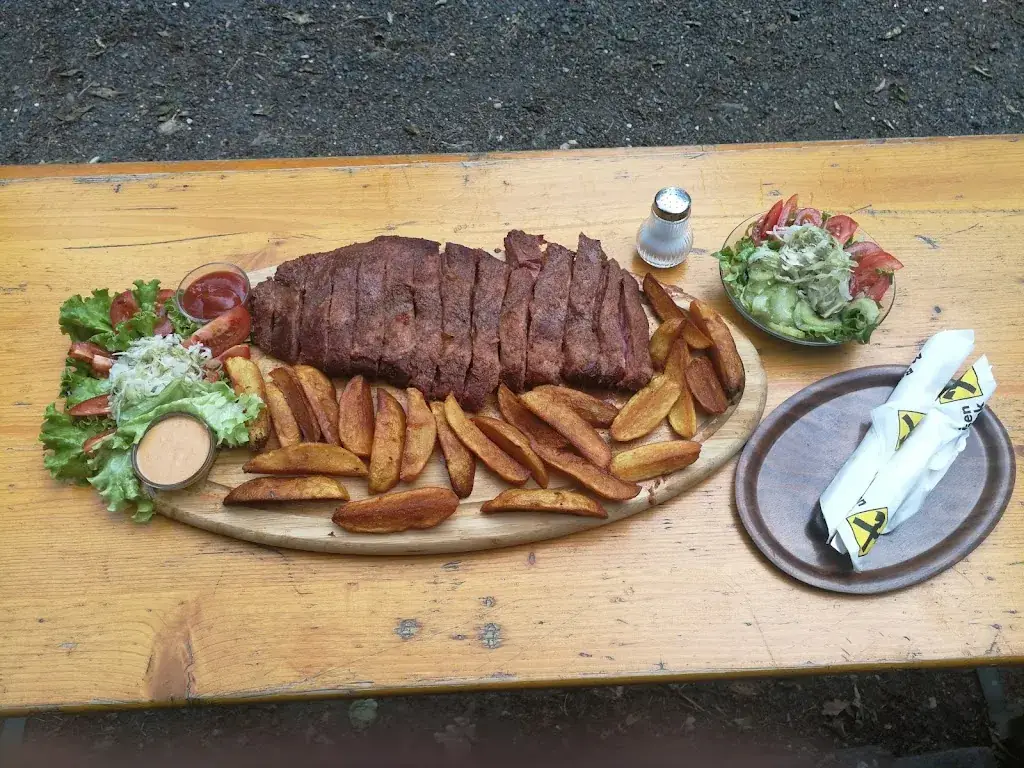 Günther Sladohlavec_Moni‘s Imbiss_Bernstein_recensione