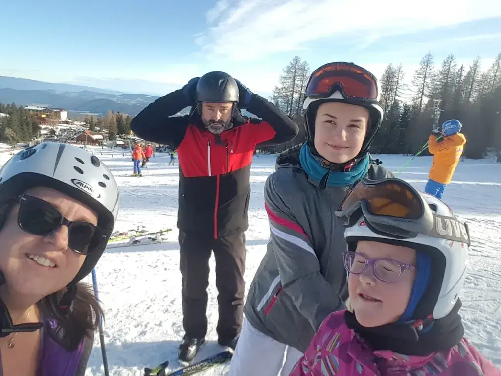 Hermann Isopp_Herzl-Hütte Hochrindl_Deutsch-Griffen_avis