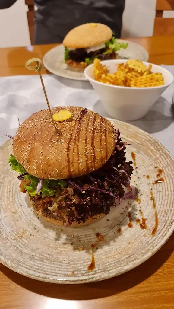 Bryana Cope_VINS vegan_Feistritz an der Drau_recensione