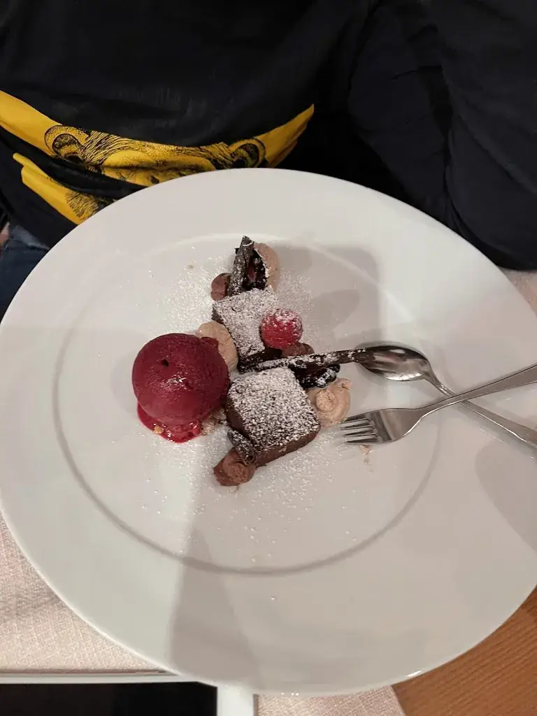 Novák Gergely_RADLEREI - Dorfgreißler & Bistro_Feld am See_avis