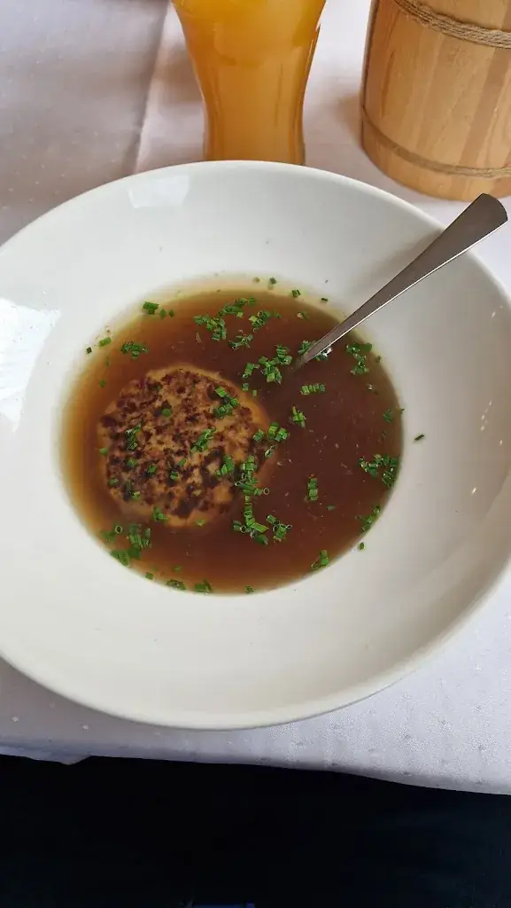 Dominik Vrabie_Buschenschenke u. Jausenstation KURASCH_Feistritz im Rosental_review