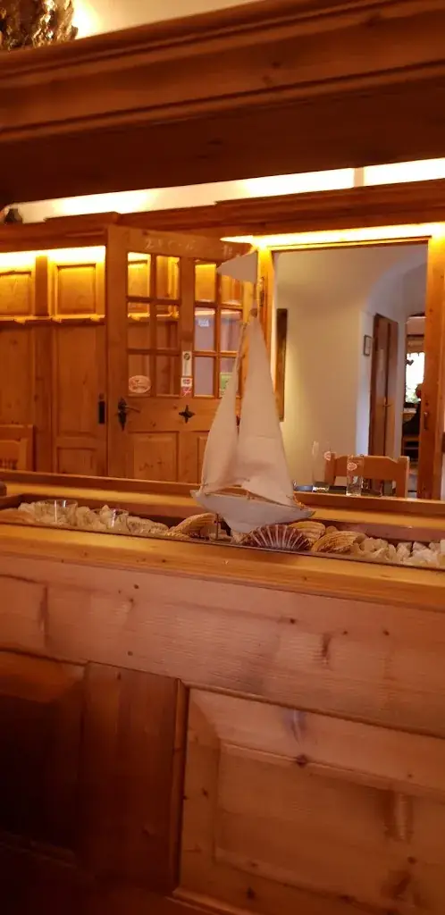 Dmitry Gubin_Stan's Tav(b)erna_Feistritz im Rosental_avis