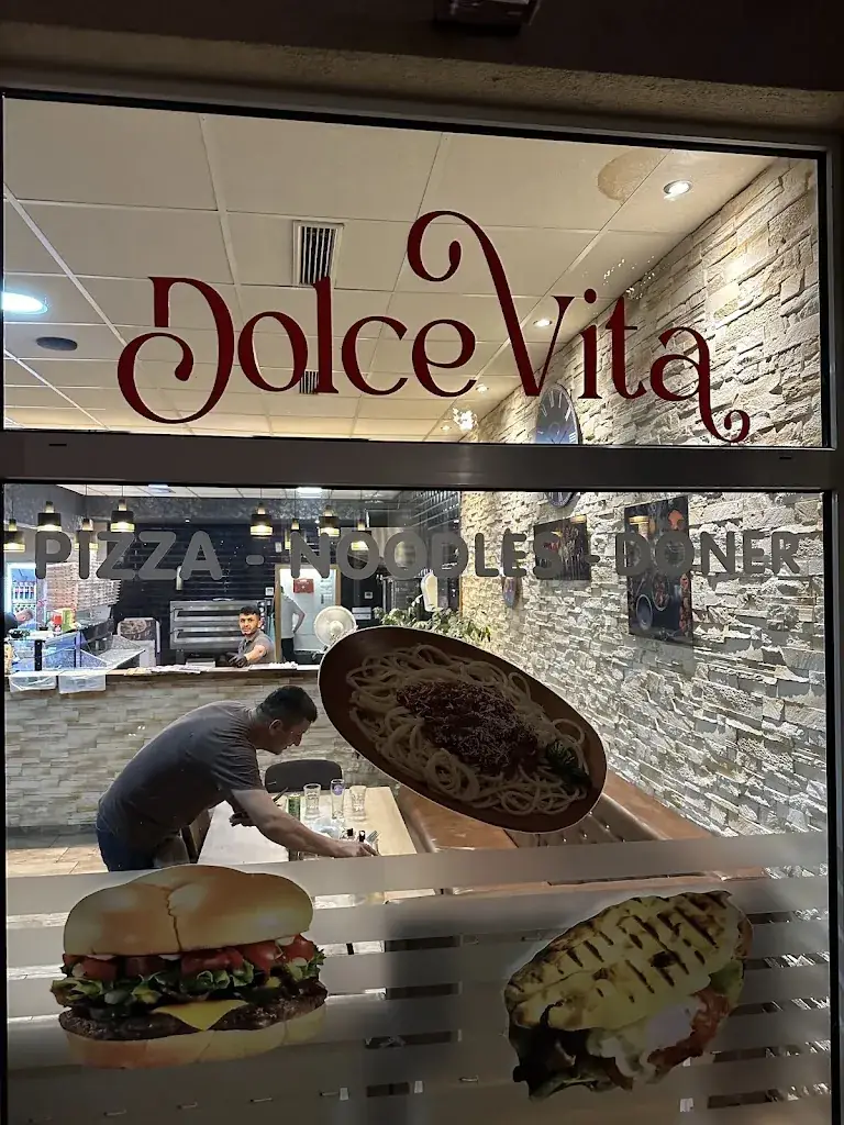 אדי אבינועם_Dolce Vita_Feldkirchen District_avis