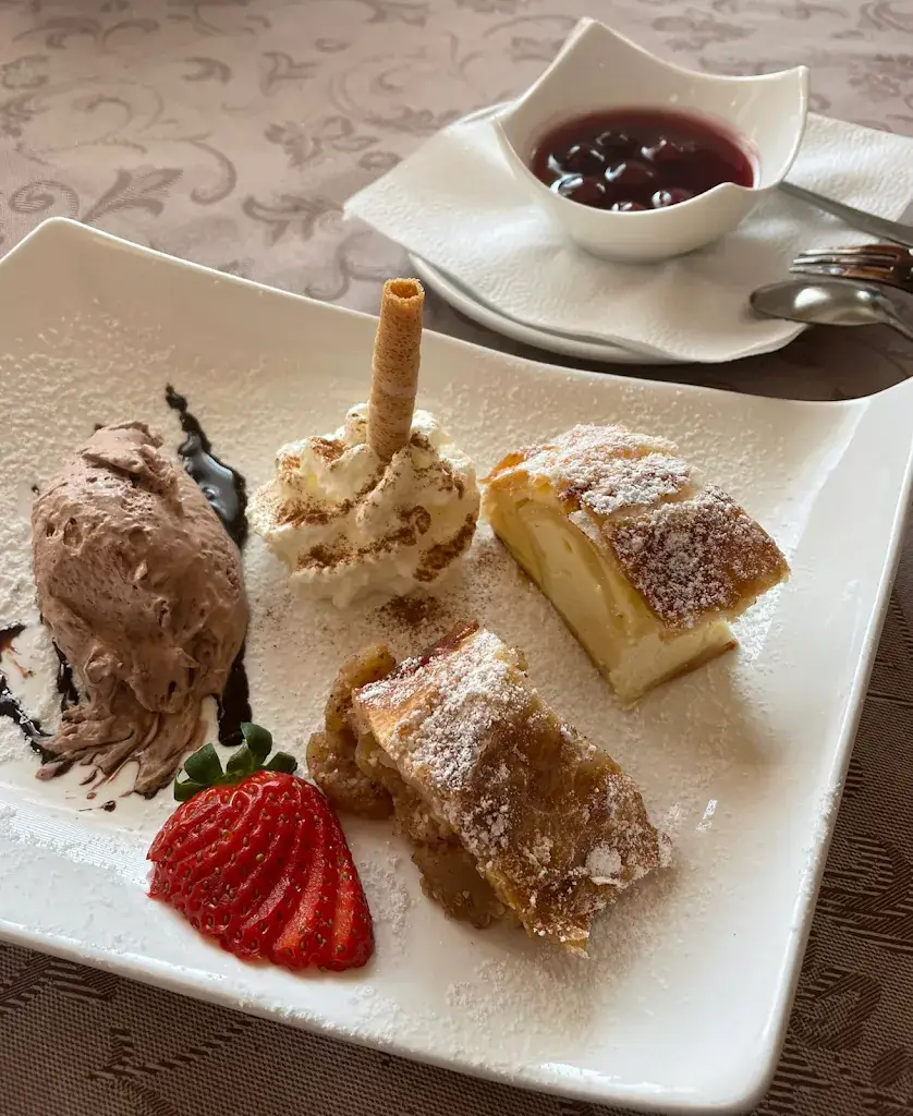 Restaurant FLY IN_Feldkirchen District_slider_image_1