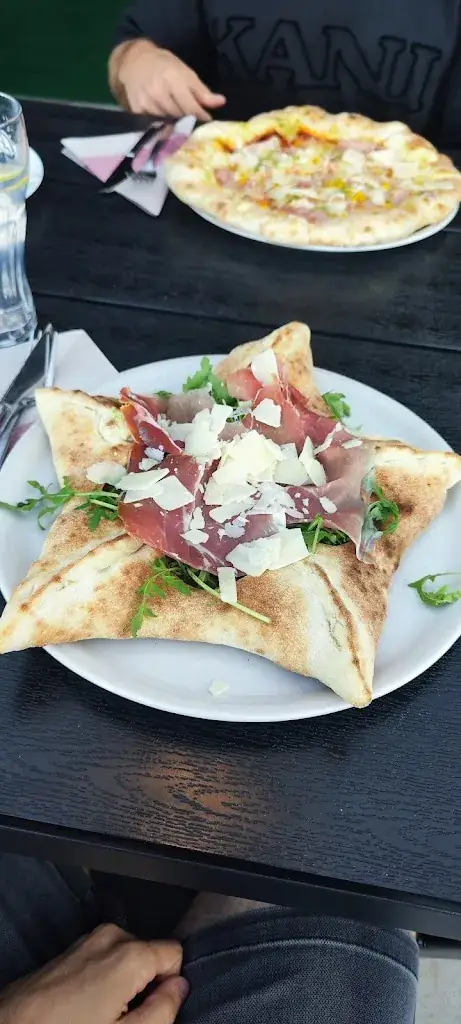 Rafael_Picobello Trattoria Pizzeria_Feldkirchen in Kärnten_avis