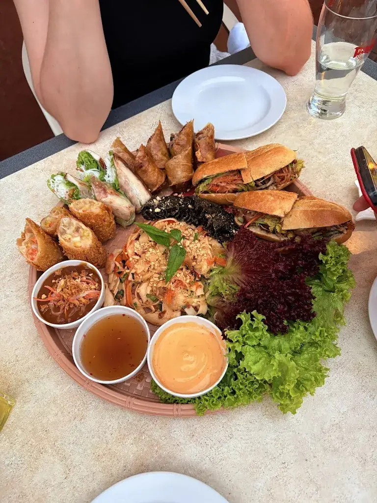 Annemaaike van de Velden_Vietnamesische Küche Le_Feldkirchen in Kärnten_avis