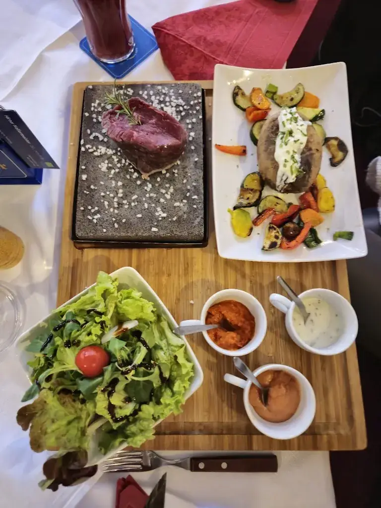 Lavant-Restaurant_Frantschach-Sankt Gertraud_slider_image_2