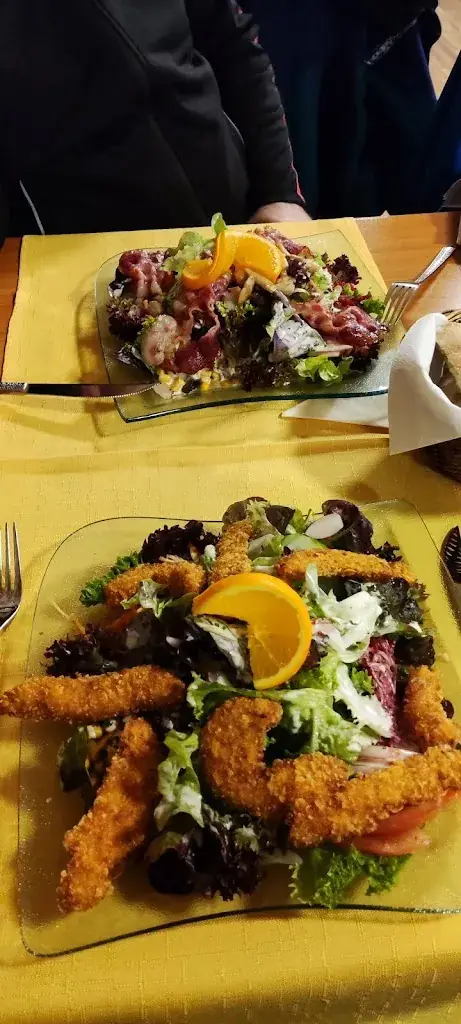 Mirko Martinović_Pizzeria Ristorante Mamma Mia_Flattach_avis