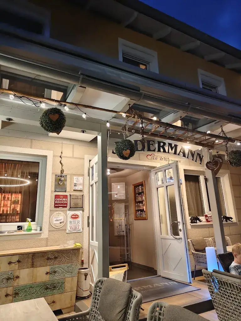 Cafe-Restaurant Jedermann_Fresach_slider_image_2