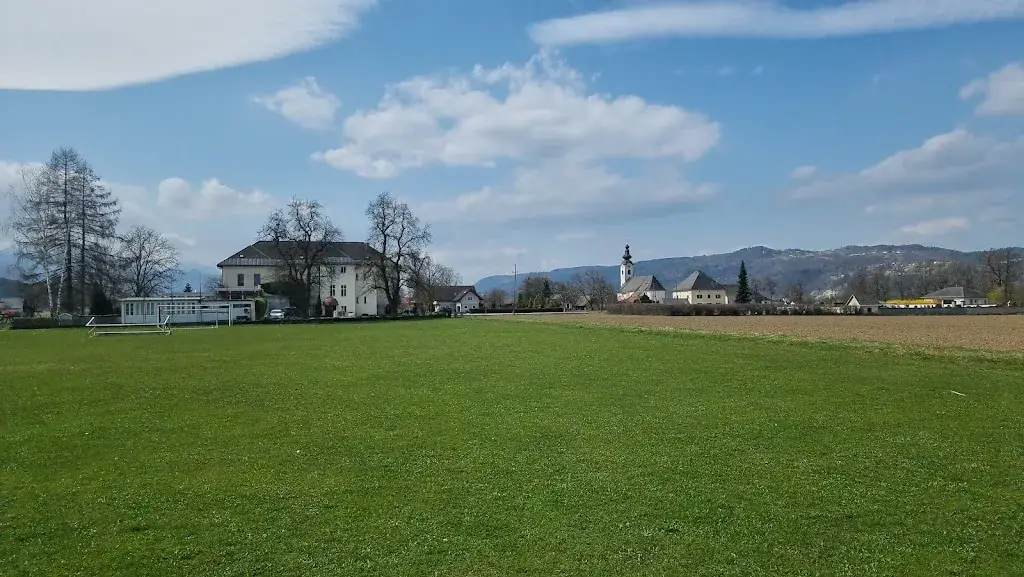 Bojan Dragojevic_Alte Schule_Ferlach_recensione