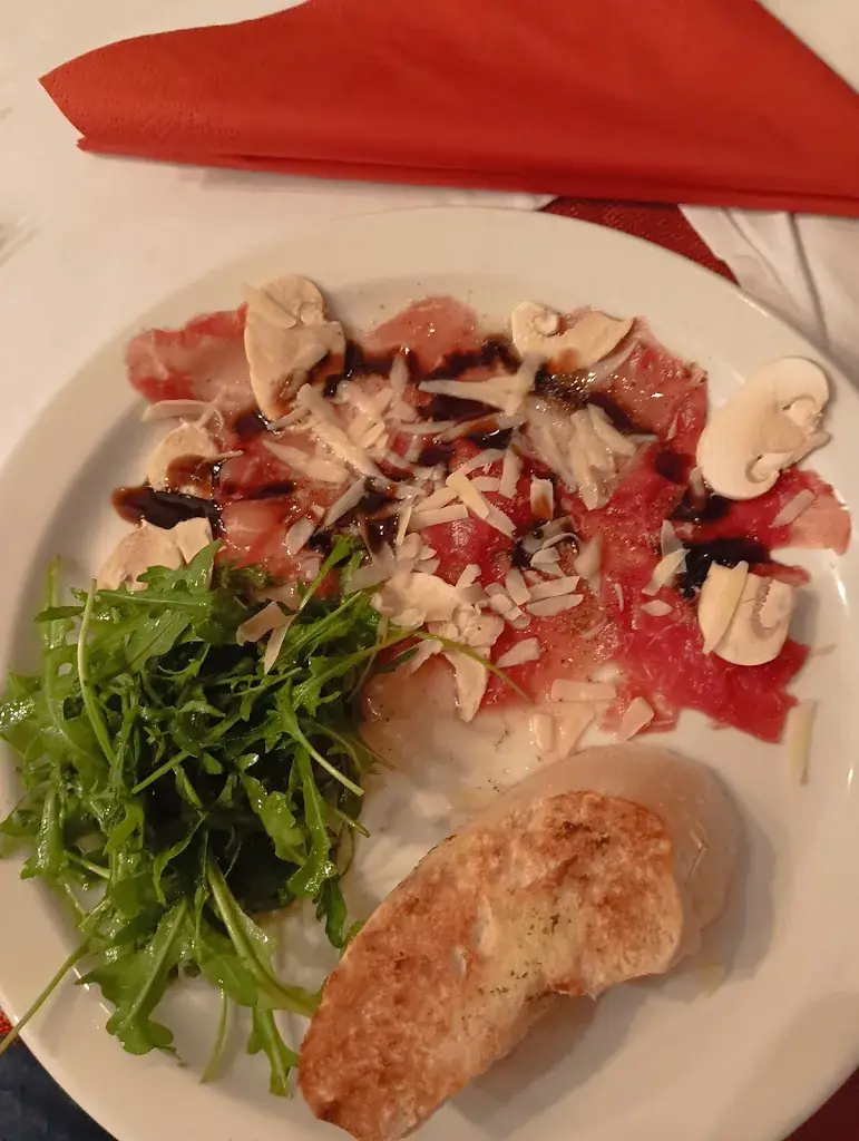 Juenna Restaurant / Gostisce_Globasnitz_slider_image_3