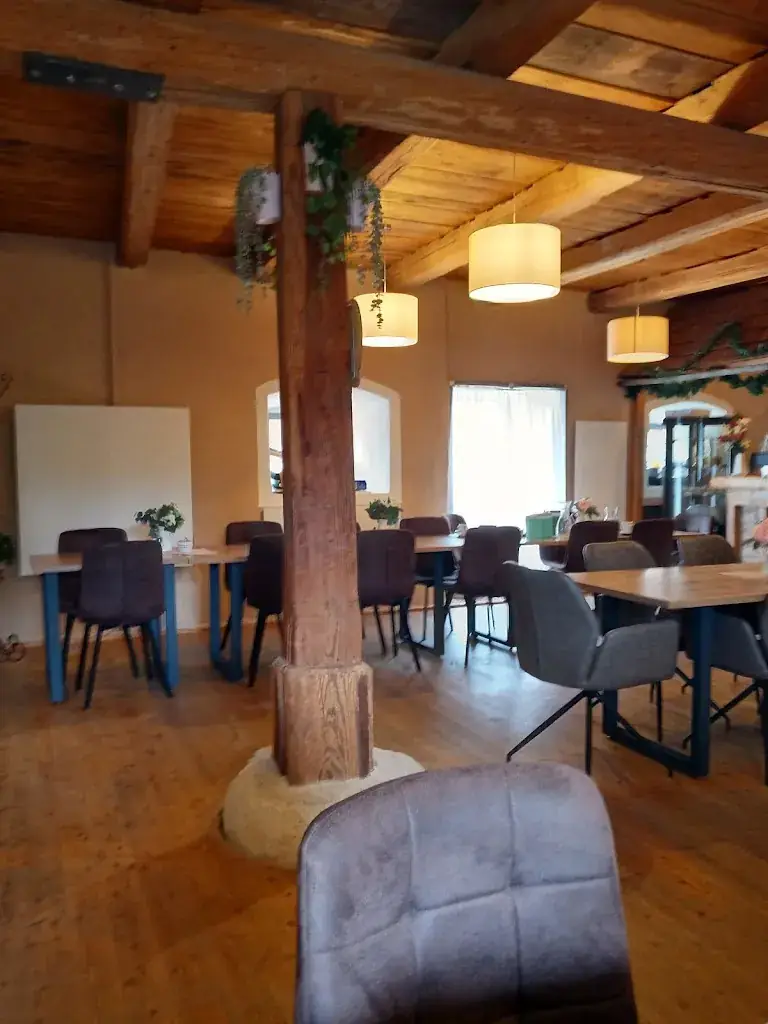 Wilfried Blaschke_Caffe Fürstenhof_Friesach_avis