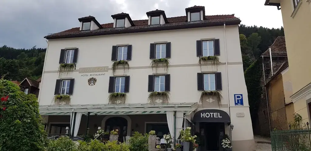 Valentin Logar_HOTEL VILLA BUCHER_Friesach_avis