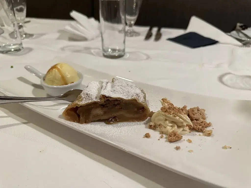 Travis Krslin_Hotel Restaurant Metnitztalerhof_Friesach_review