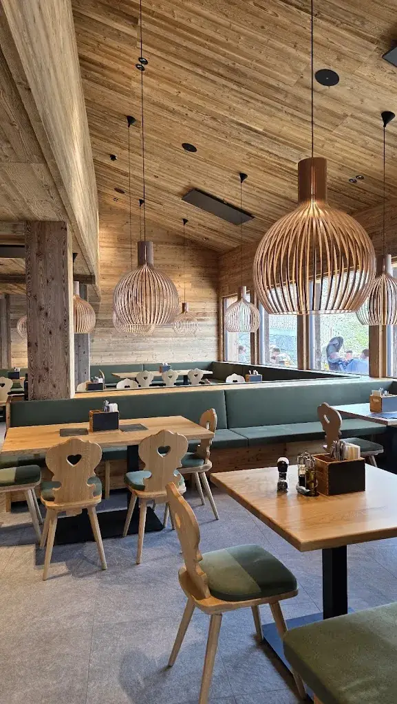 Oliver Federer_Goldalm Mountain Dining_Gerlamoos_avis