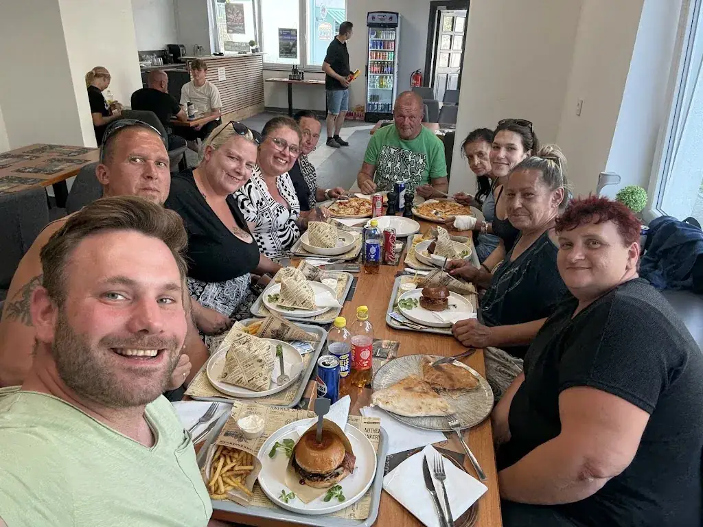 René Weindl_Ben's Burger_Gmünd_avis