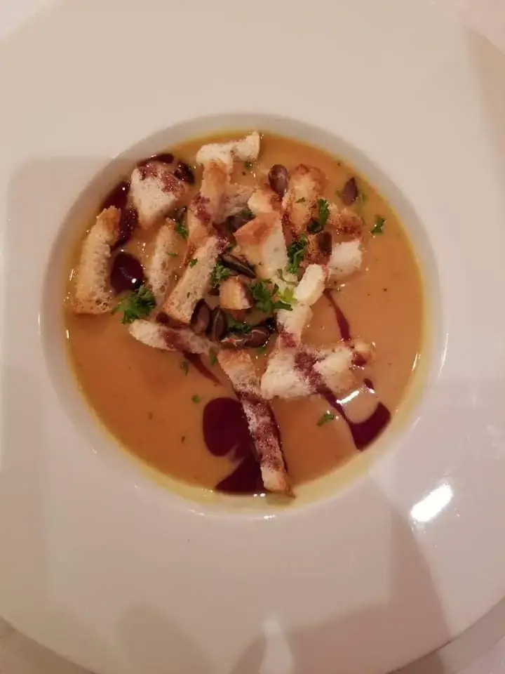 Matt Nicholson_Taverna Perikles_Gmünd_avis