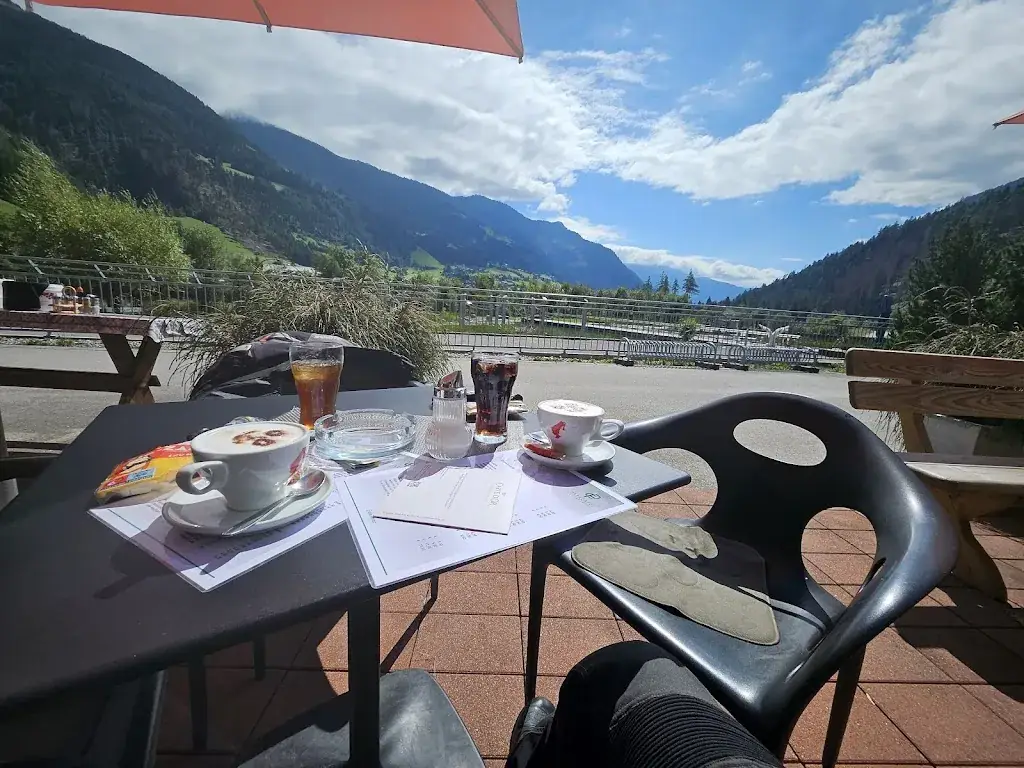 Parkcafé restaurant à Großkirchheim