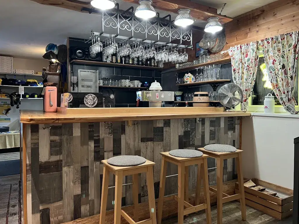 Pizzeria Michis Badstüberl restaurant à Gitschtal