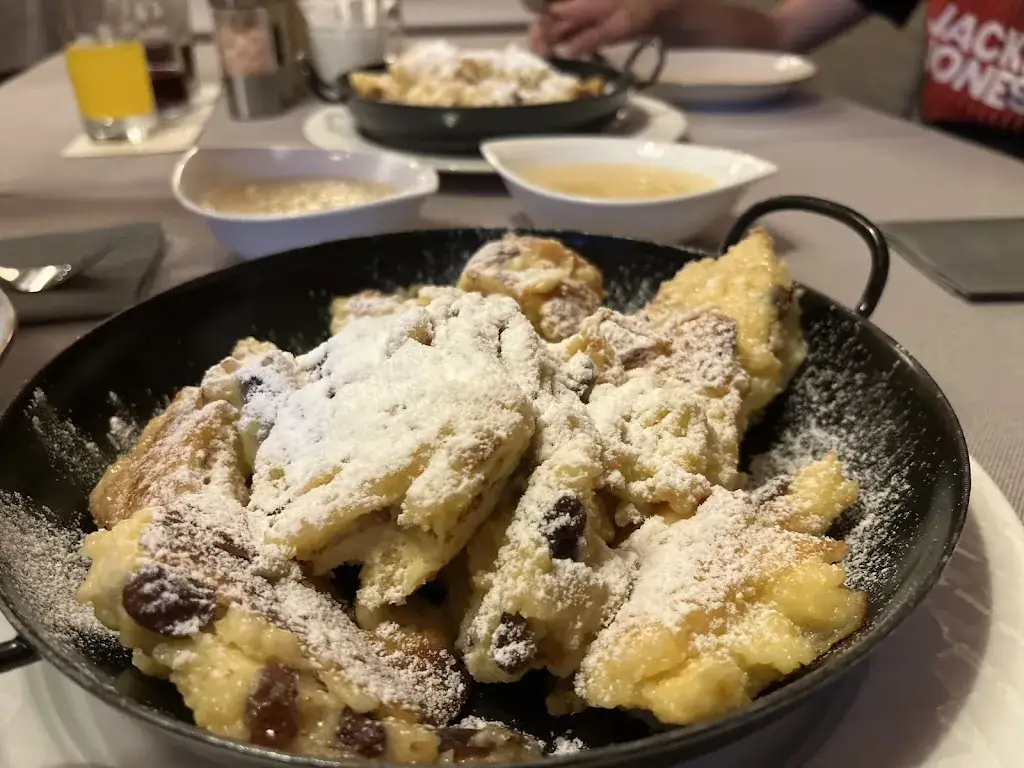 Zsolt Pek_Motorrad-Hotel Gasthof Strasswirt am Nassfeld in Kärnten_Gitschtal_avis
