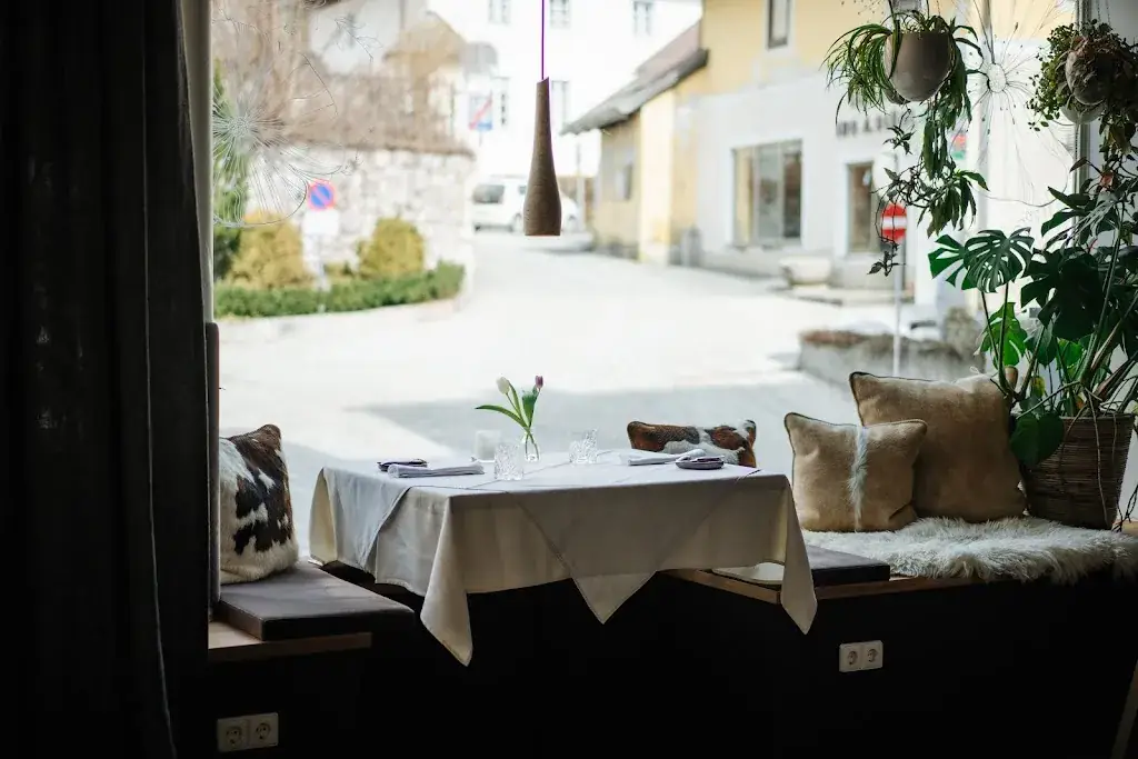 Gasthaus und Hotel Bärenwirt restaurant à Gitschtal
