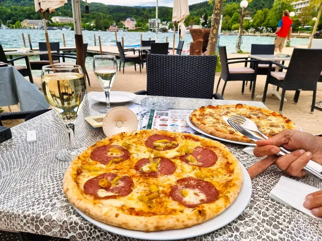 Strandleben,das Cafe-Restaurant am Wörthersee_Görtschach_slider_image_3