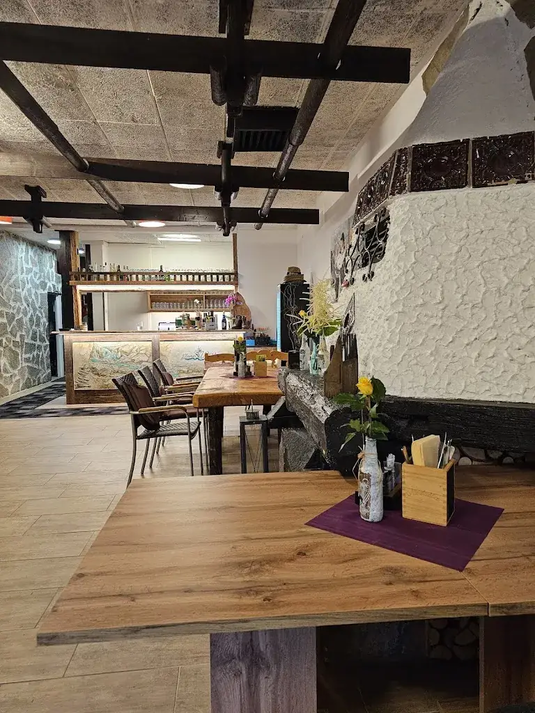 Eric Scott_Klammwirt_Hermagor District_avis