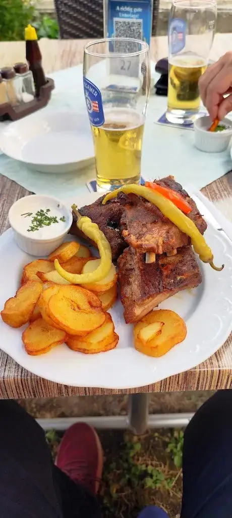 Markus Vigl_Gasthaus Karin Kuchling_Griffen_avis