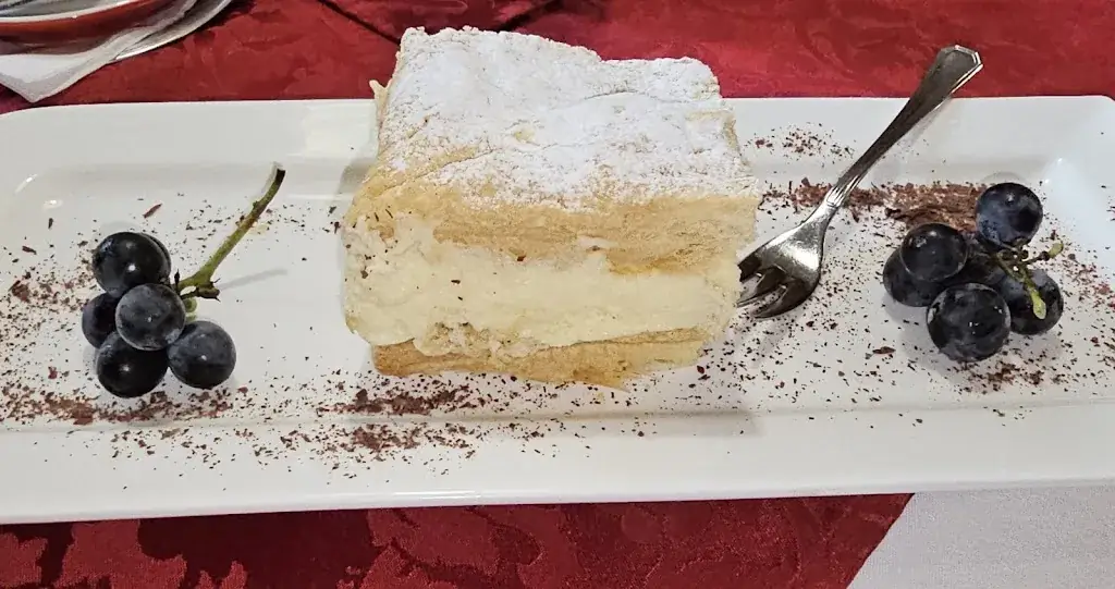 Sophie_Gasthaus Karin Kuchling_Griffen_avis